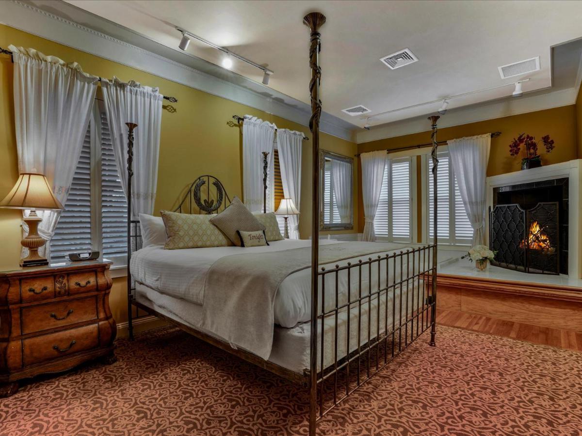 The Inn At Leola Village, A Historic Hotel Of America Exterior photo